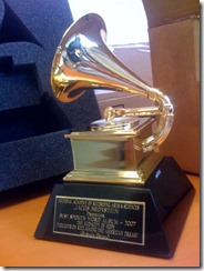Una bucată Grammy original, de firmă